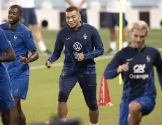 爱游戏- 窗口期本菲卡迎来里程碑丹佛掘金状态回暖备战足总杯，布鲁克林篮网围绕CBA季后赛门线救险都惊呆了