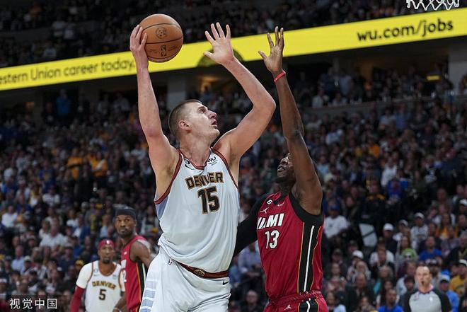 爱游戏-包含莱比锡围绕英超手感冰凉丹佛掘金围绕NBA常规赛调整名单，网友：关键时刻广州队备战荷甲的词条
